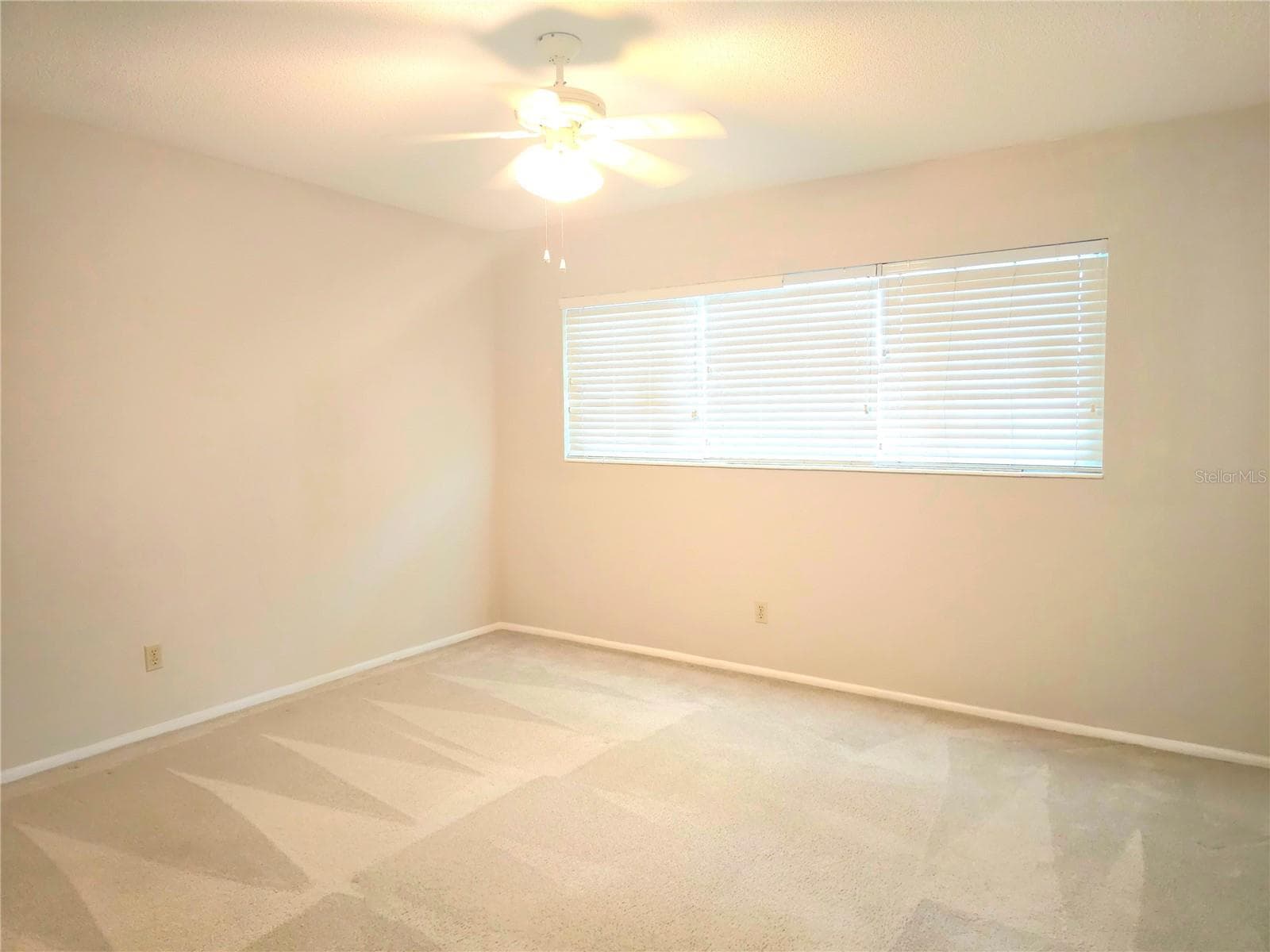 Condominium at 2070 WORLD PARKWAY BLVD #22, CLEARWATER, photo 22 of 70