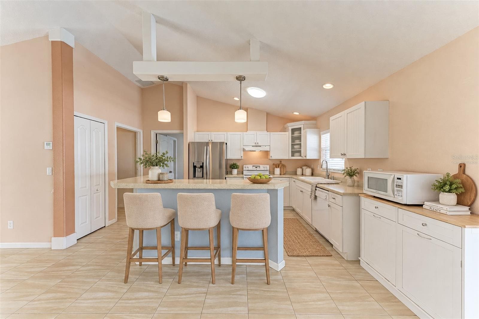 Virtually Staged - 4512 28TH AVE E, PALMETTO