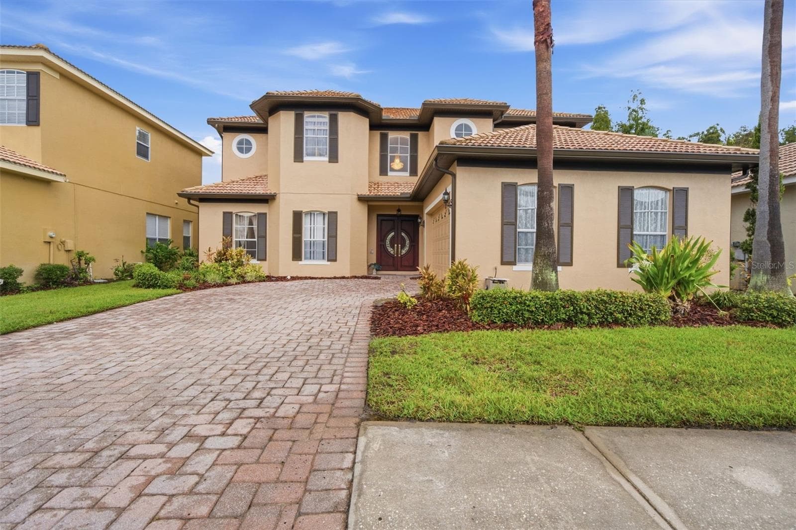 Single Family Residence at 18004 LANAI ISLE DR, TAMPA, photo 2 of 81