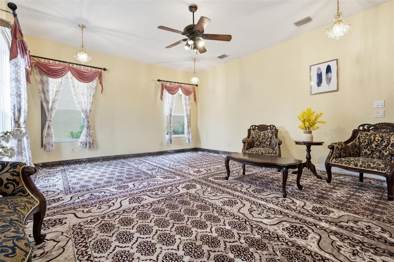 Single Family Residence at 18004 LANAI ISLE DR, TAMPA, photo 13 of 81