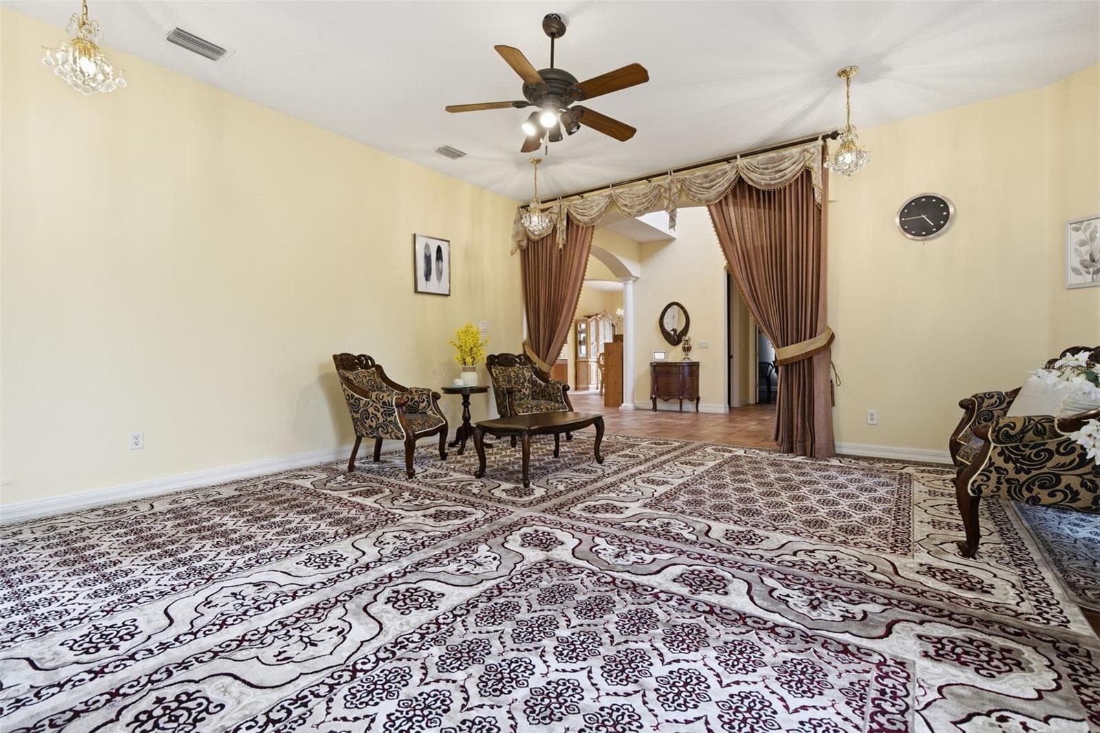 Single Family Residence at 18004 LANAI ISLE DR, TAMPA, photo 15 of 81