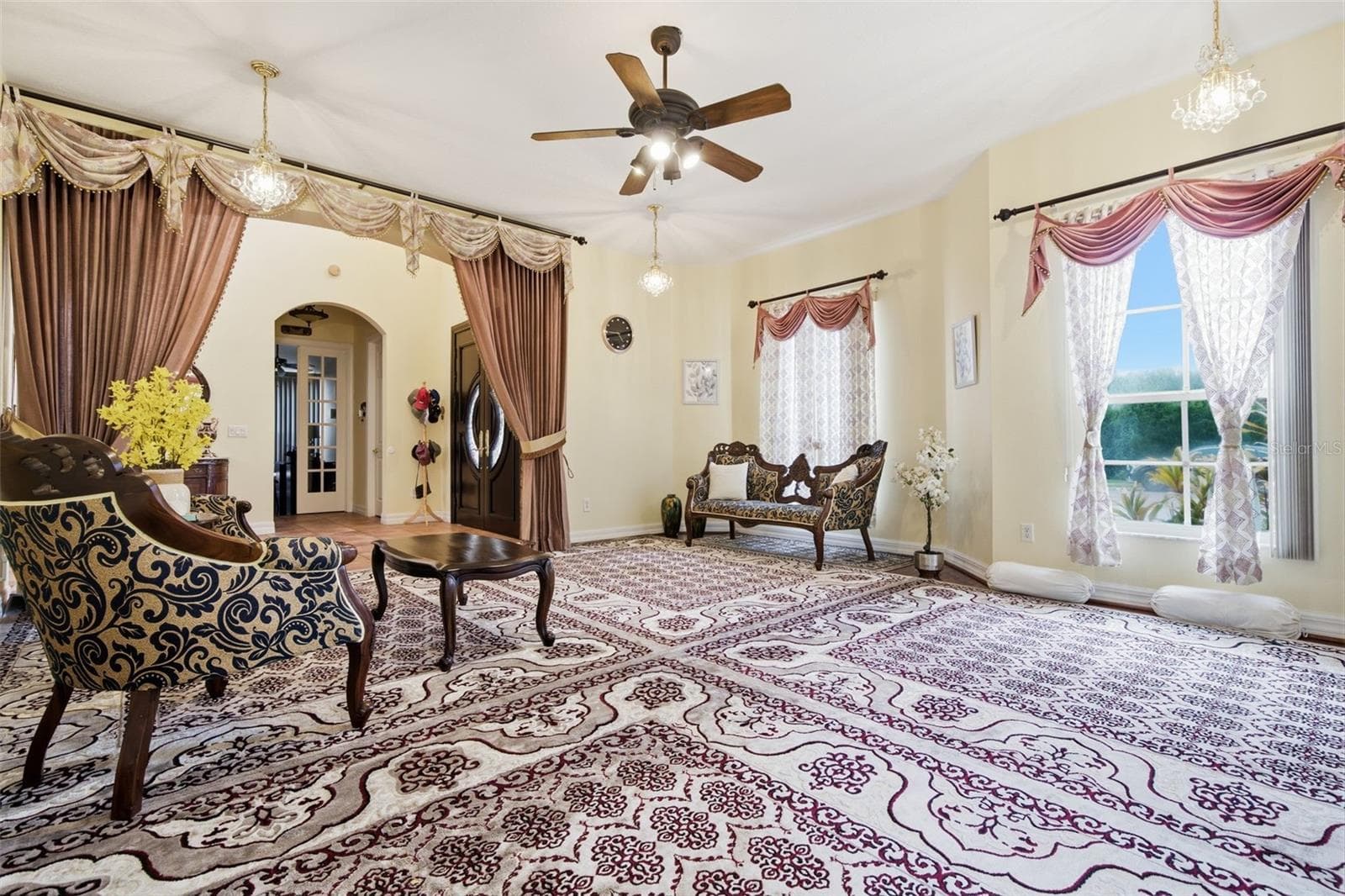 Single Family Residence at 18004 LANAI ISLE DR, TAMPA, photo 17 of 81