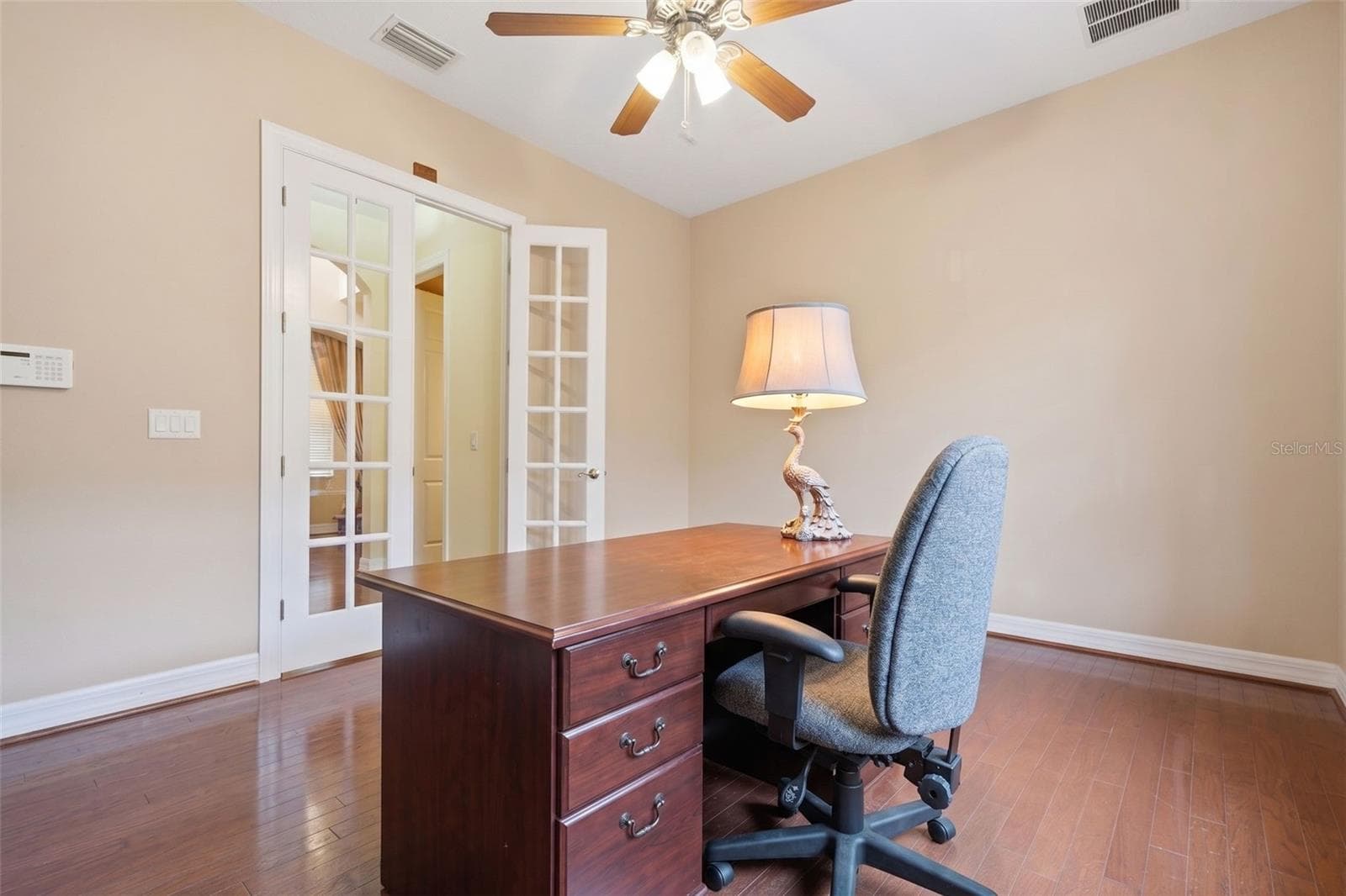 Single Family Residence at 18004 LANAI ISLE DR, TAMPA, photo 11 of 81