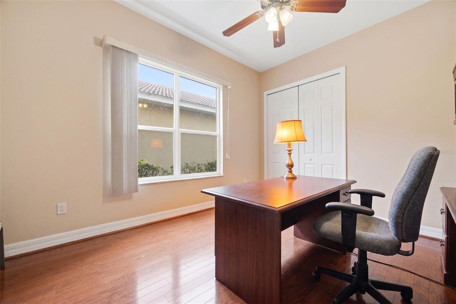 Single Family Residence at 18004 LANAI ISLE DR, TAMPA, photo 12 of 81