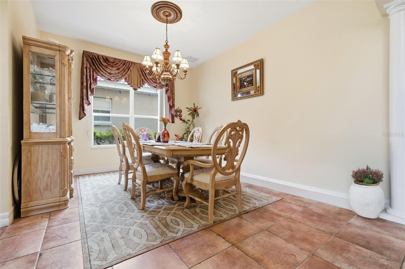 Single Family Residence at 18004 LANAI ISLE DR, TAMPA, photo 16 of 81