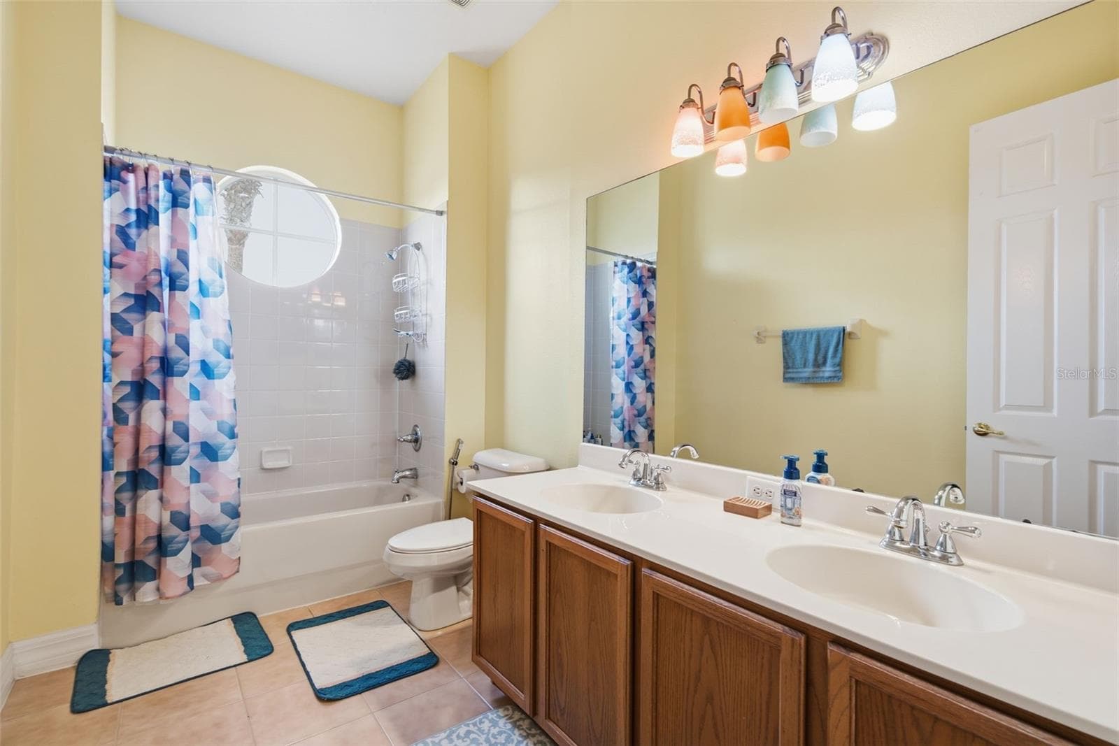 Single Family Residence at 18004 LANAI ISLE DR, TAMPA, photo 46 of 81