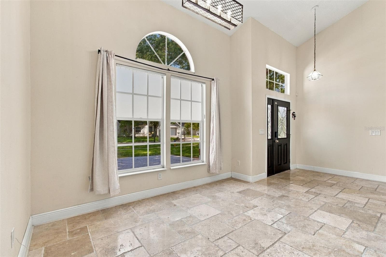 Single Family Residence at 5822 BITTER ORANGE AVE, TAMPA, photo 4 of 40