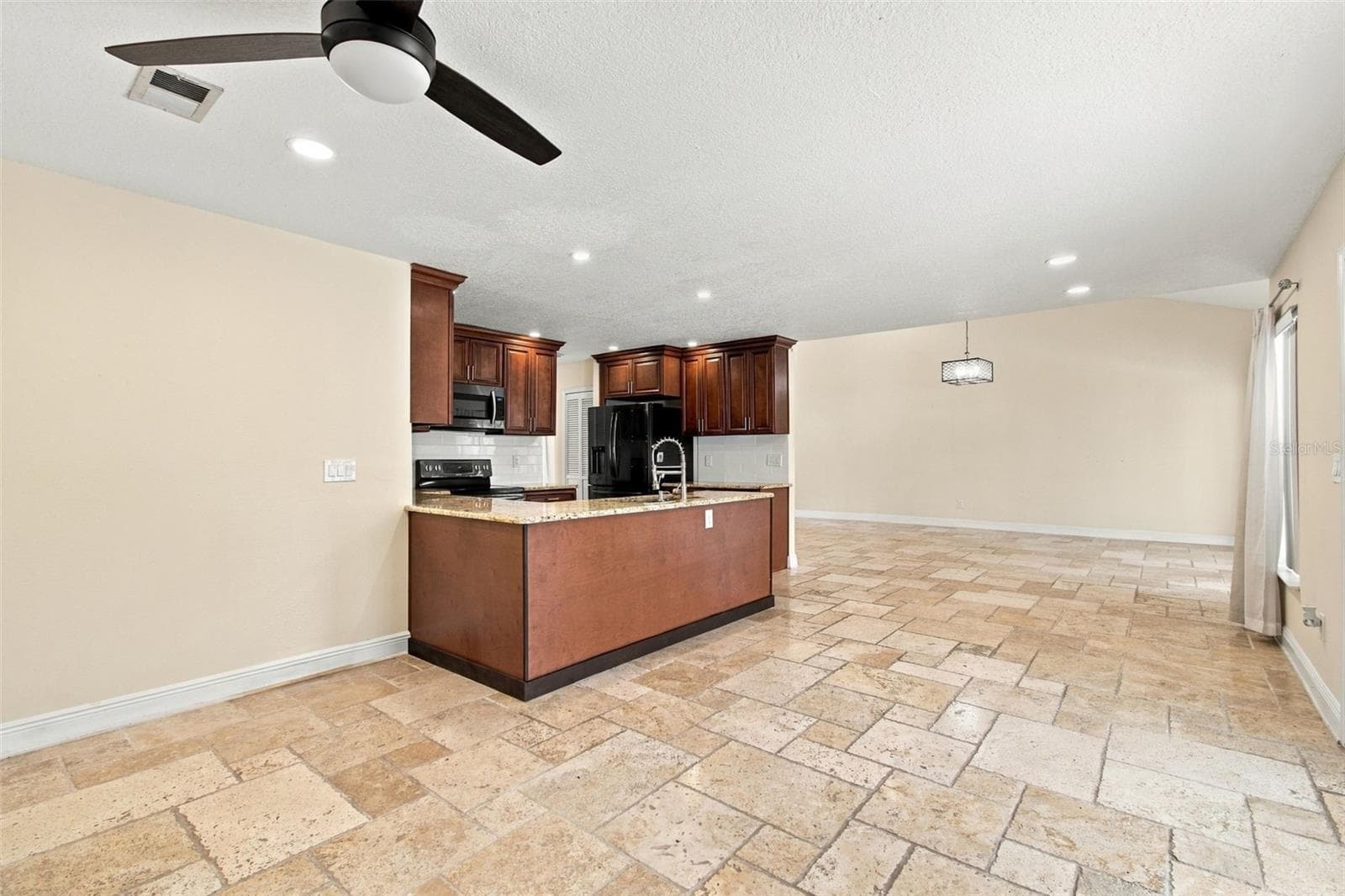 Single Family Residence at 5822 BITTER ORANGE AVE, TAMPA, photo 21 of 40