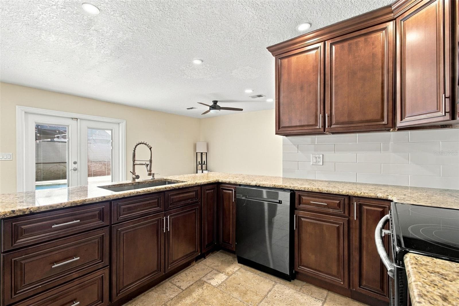 Single Family Residence at 5822 BITTER ORANGE AVE, TAMPA, photo 23 of 40