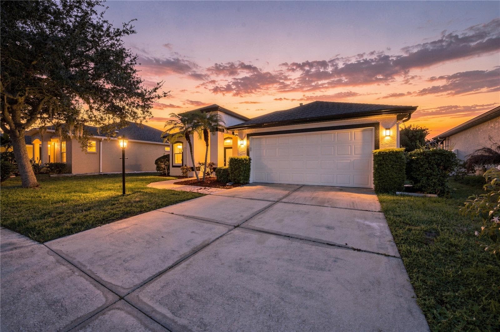 Single Family Residence at 518 HUNTER LN, BRADENTON, photo 2 of 54
