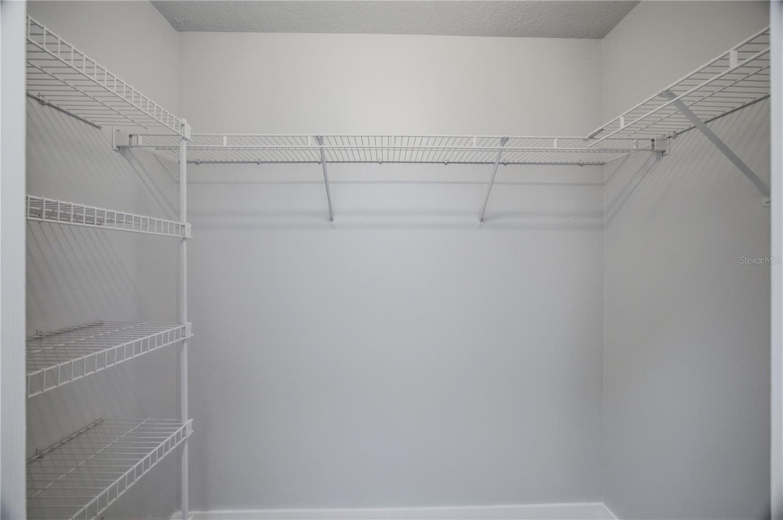 MASTER CLOSET - 518 HUNTER LN, BRADENTON