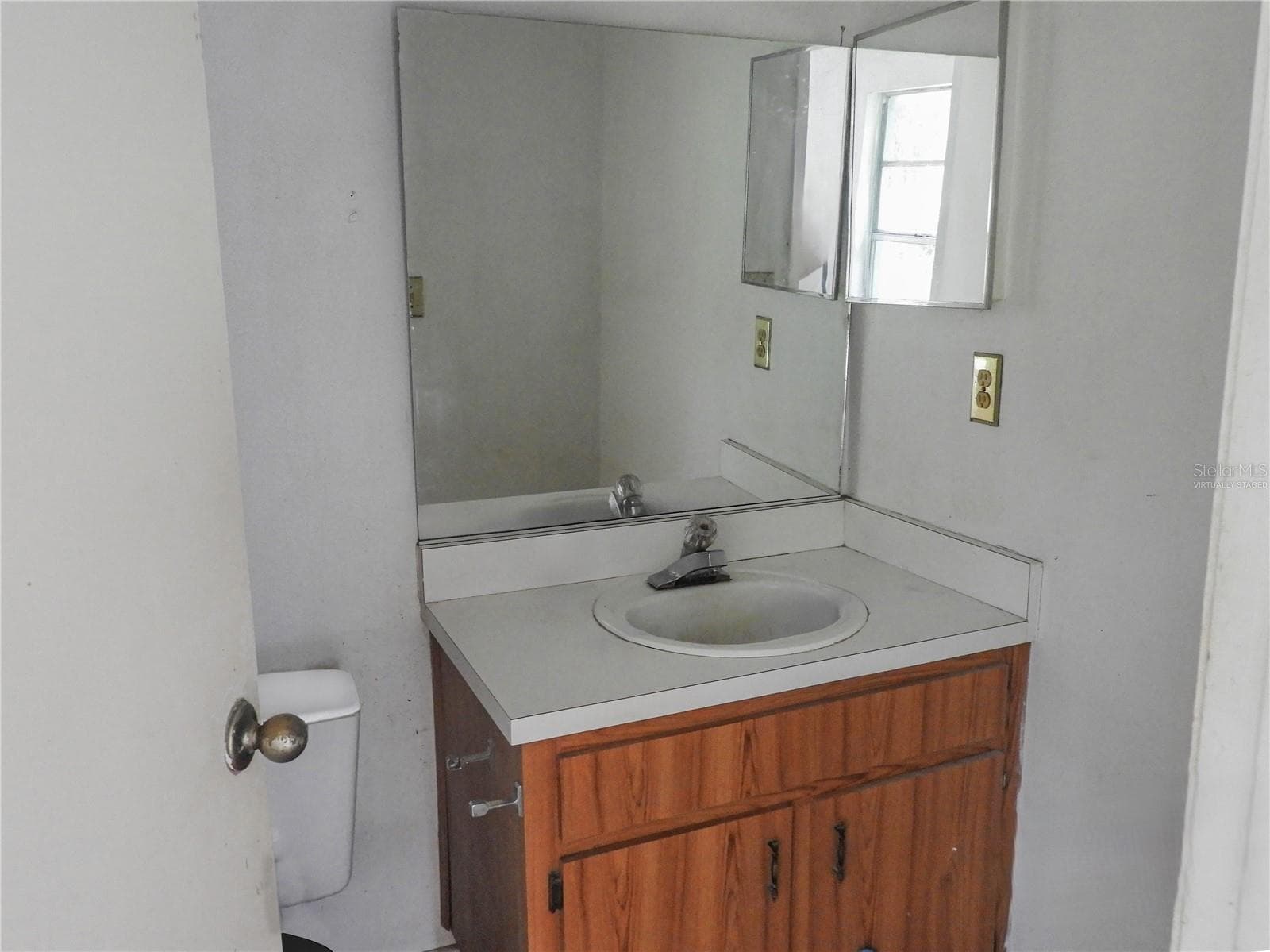 Virtually staged - 1211 NIAGARA ST, PLANT CITY