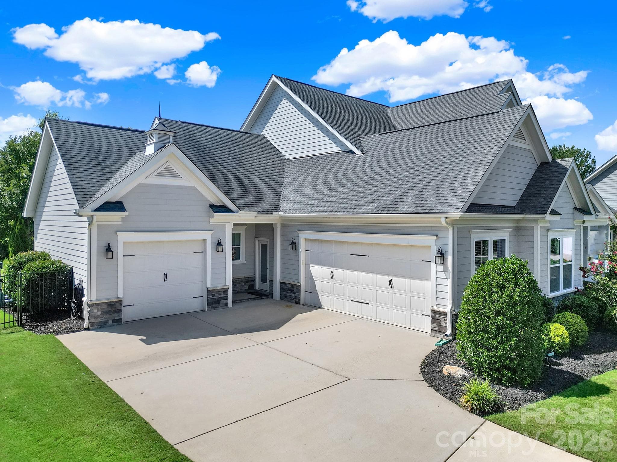 Single Family Residence at 3053 Fish Story Court, Fort Mill, photo 4 of 48