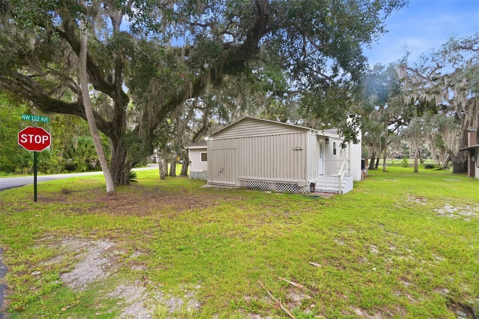 Single Family Residence at 15265 NW 46TH LN, CHIEFLAND, photo 2 of 37