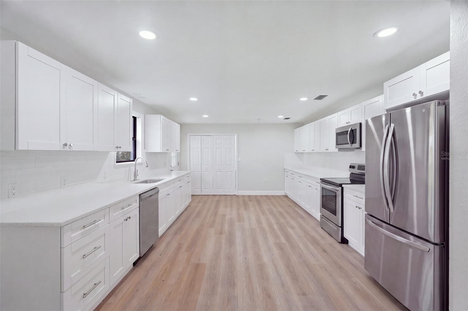 Virtually Staged - 15265 NW 46TH LN, CHIEFLAND