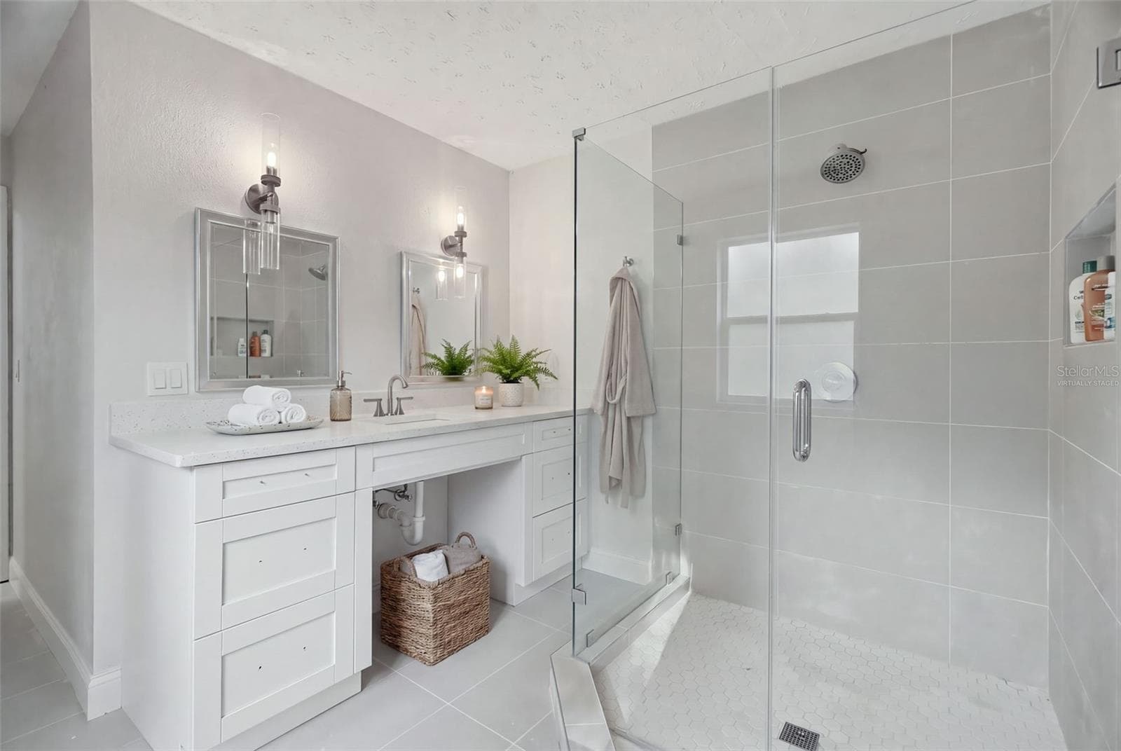 Virtually Staged - 15265 NW 46TH LN, CHIEFLAND