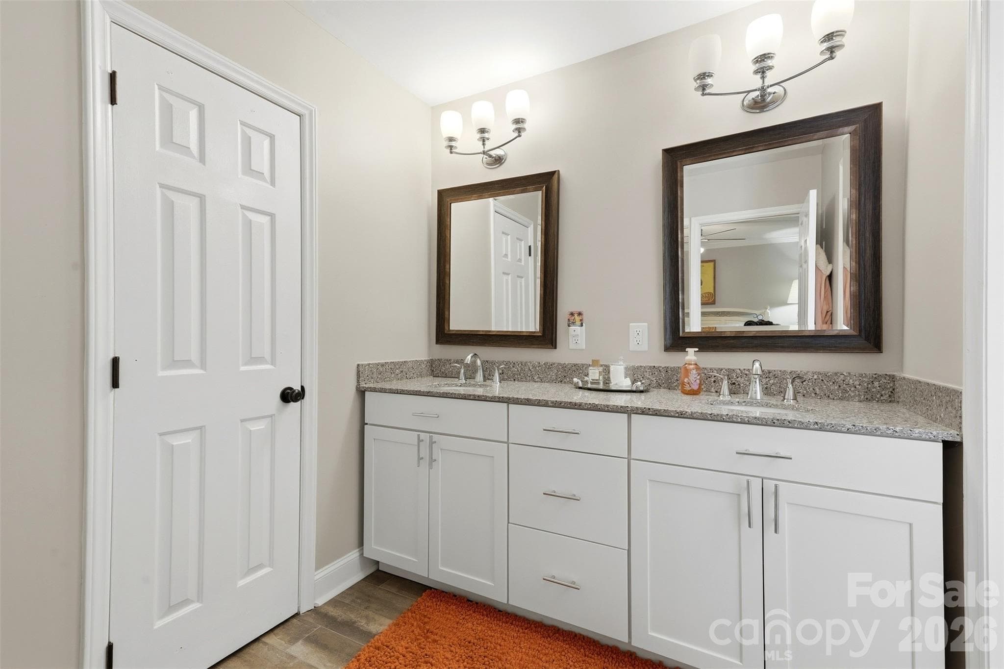 Single Family Residence at 4701 Dawnridge Drive, Charlotte, photo 10 of 18