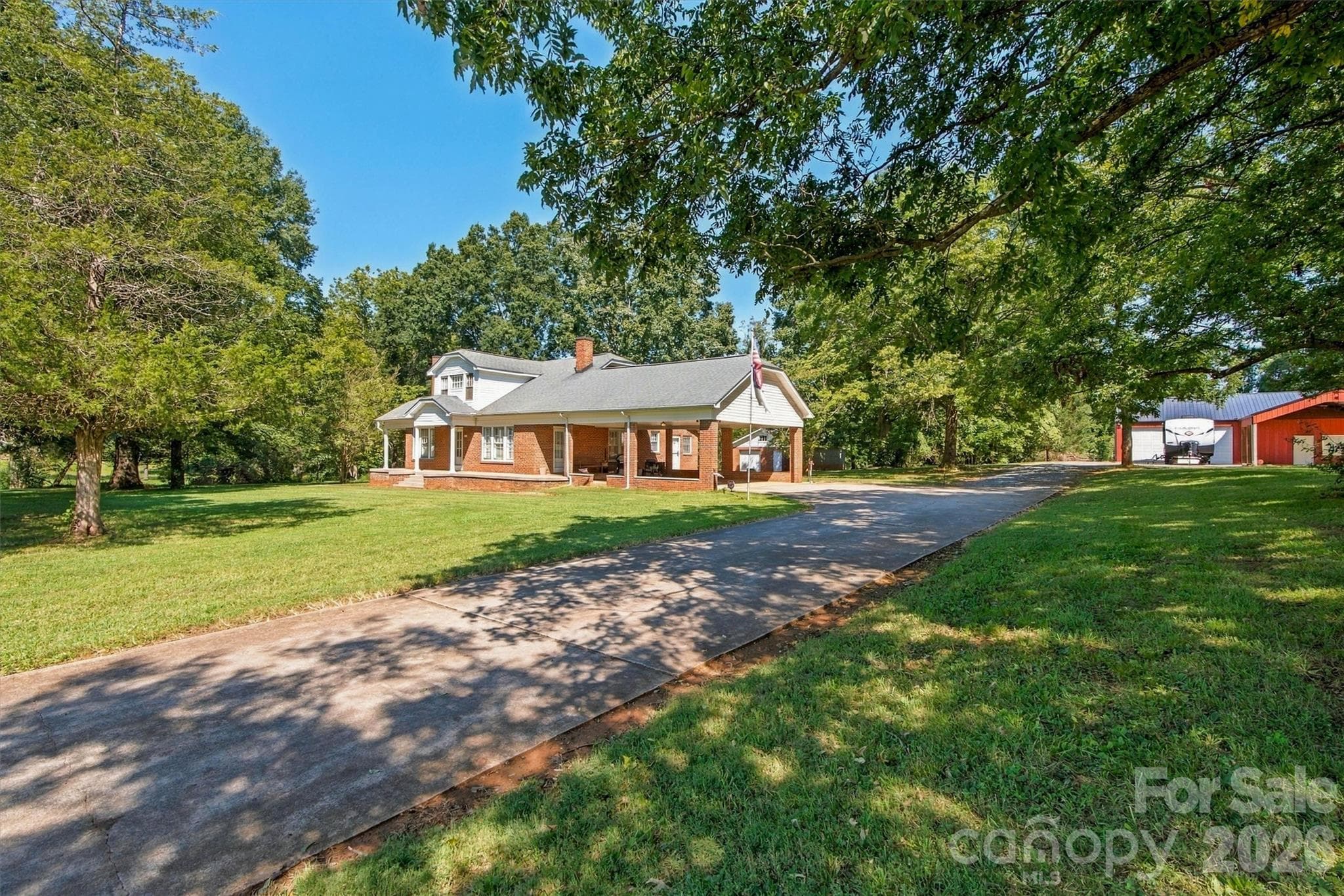 Focused Drive View - 3336 Startown Road, Newton