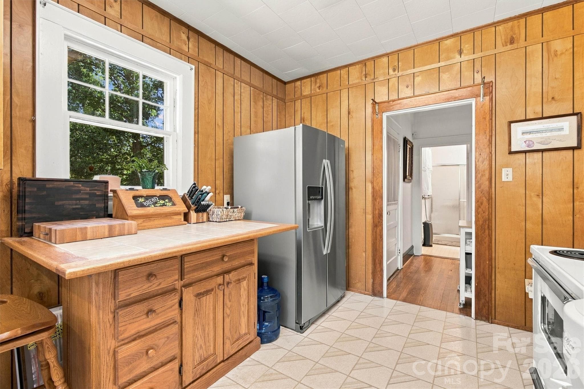 Kitchen/Hall Entry View - 3336 Startown Road, Newton