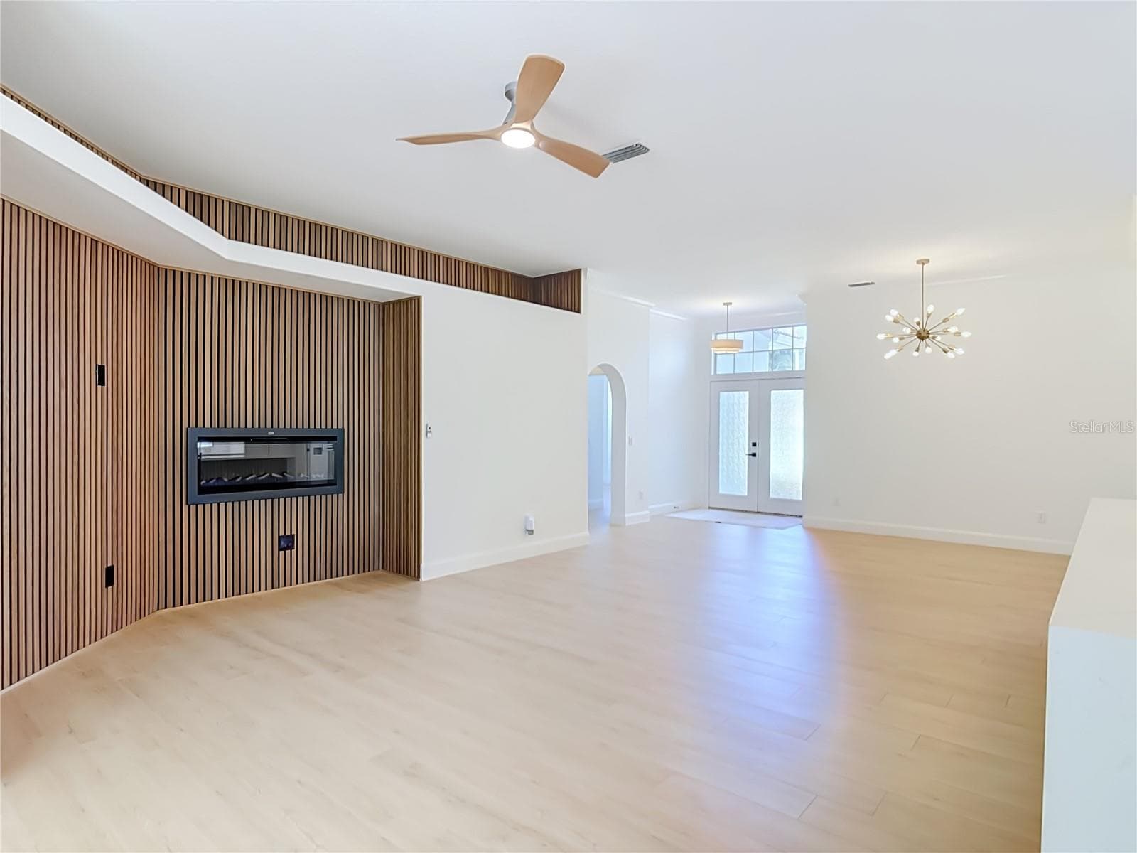 Single Family Residence at 433 FENWICK CT, DEBARY, photo 11 of 56