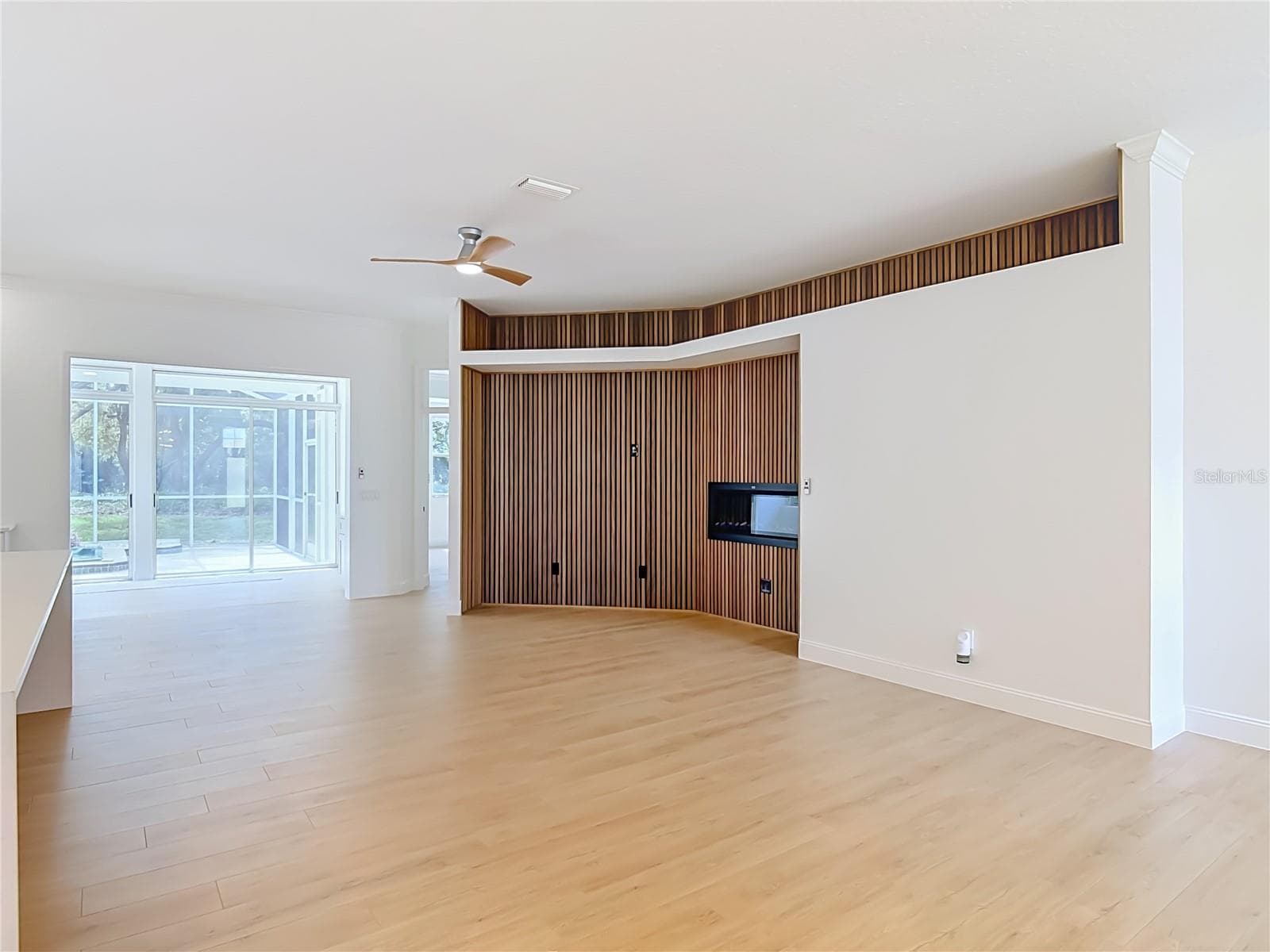 Single Family Residence at 433 FENWICK CT, DEBARY, photo 13 of 56