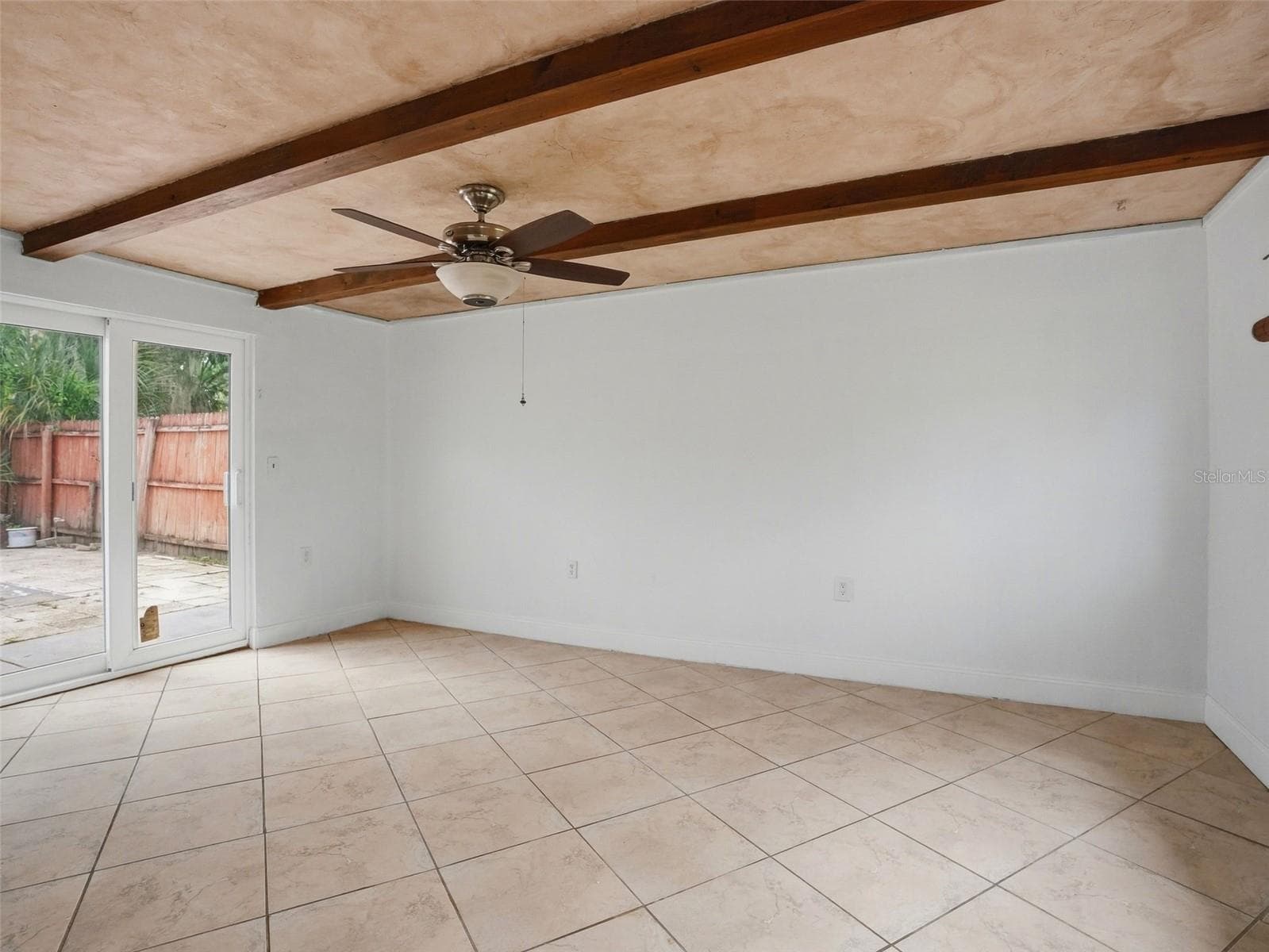 Family room - 8502 ARROWHEAD DR, HUDSON