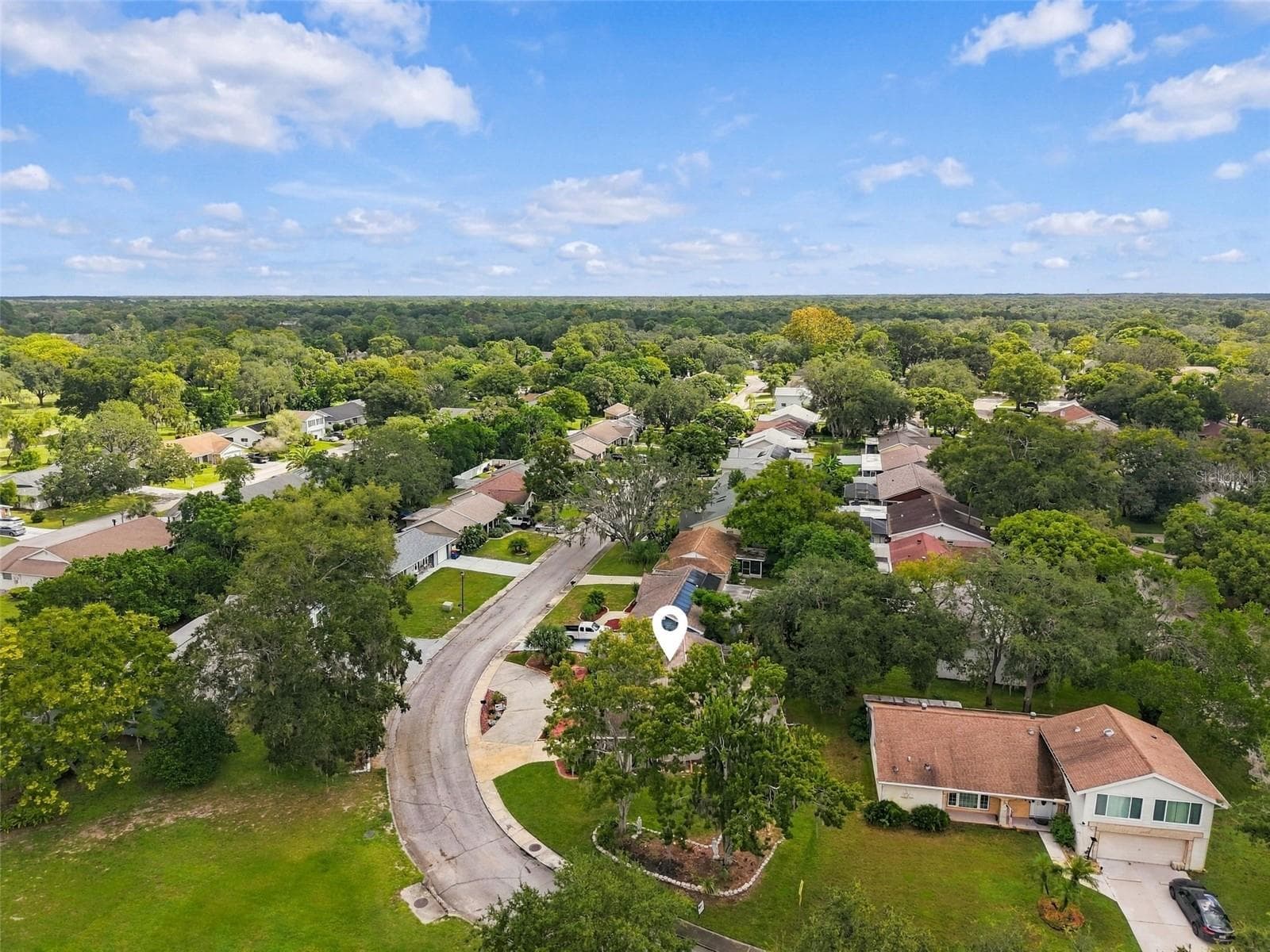 Overhead of area - 8502 ARROWHEAD DR, HUDSON