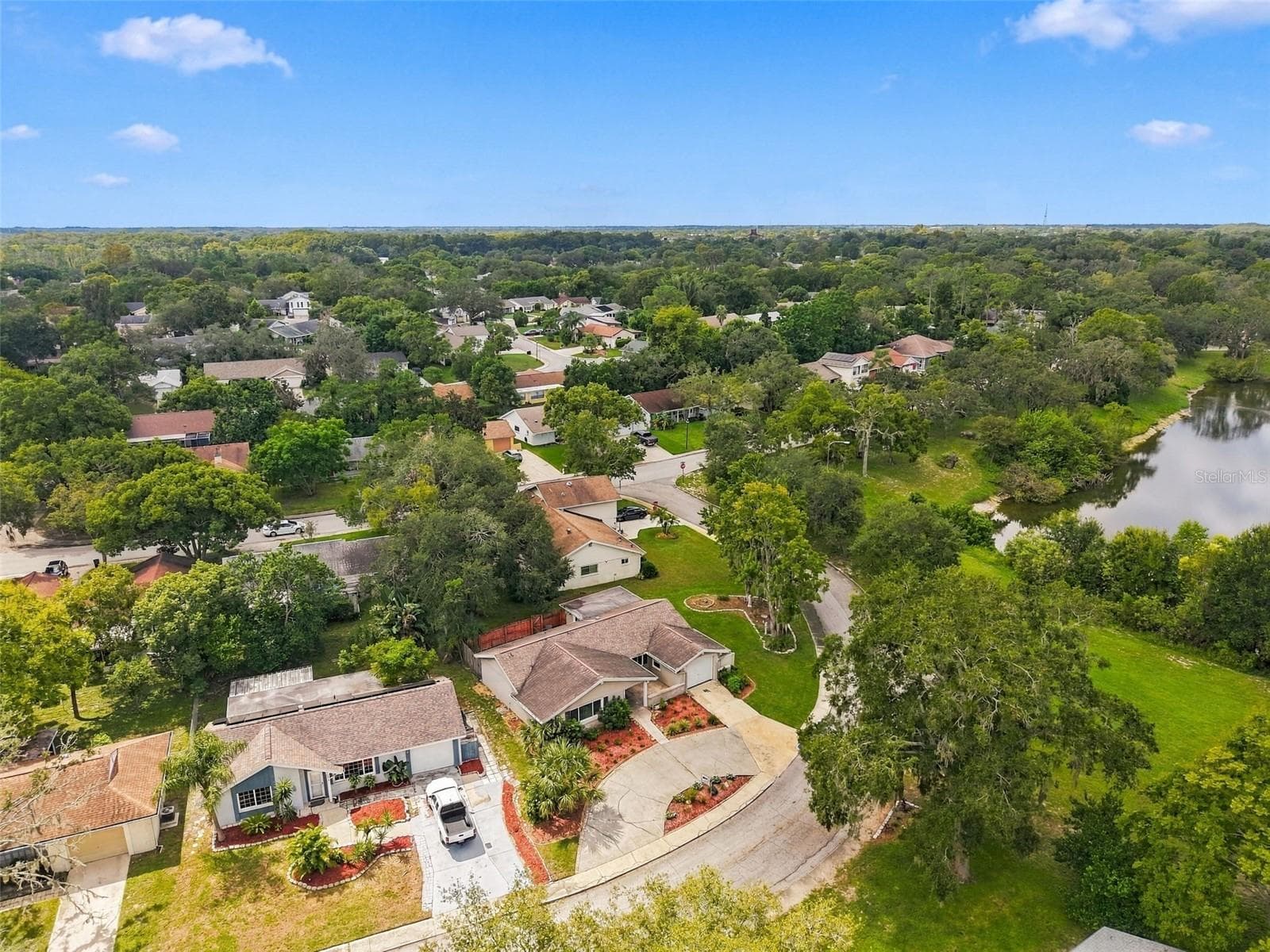 Overhead - 8502 ARROWHEAD DR, HUDSON