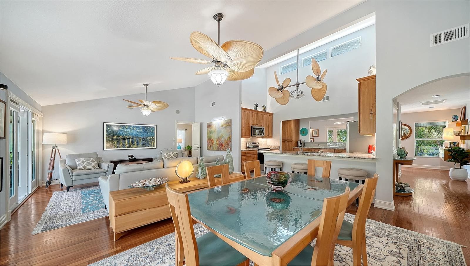 Open dining area flows easily between the kitchen, living room and outdoor spaces. - SARASOTA