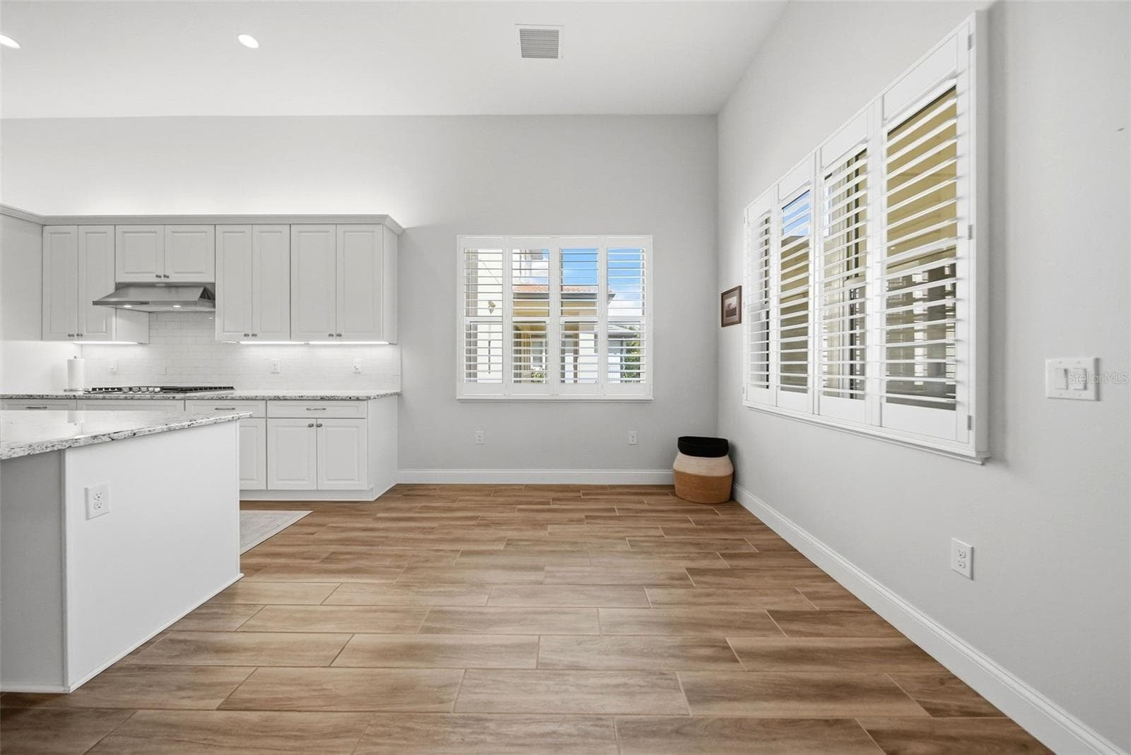 Single Family Residence at 10698 ROYAL CYPRESS WAY, ORLANDO, photo 16 of 42