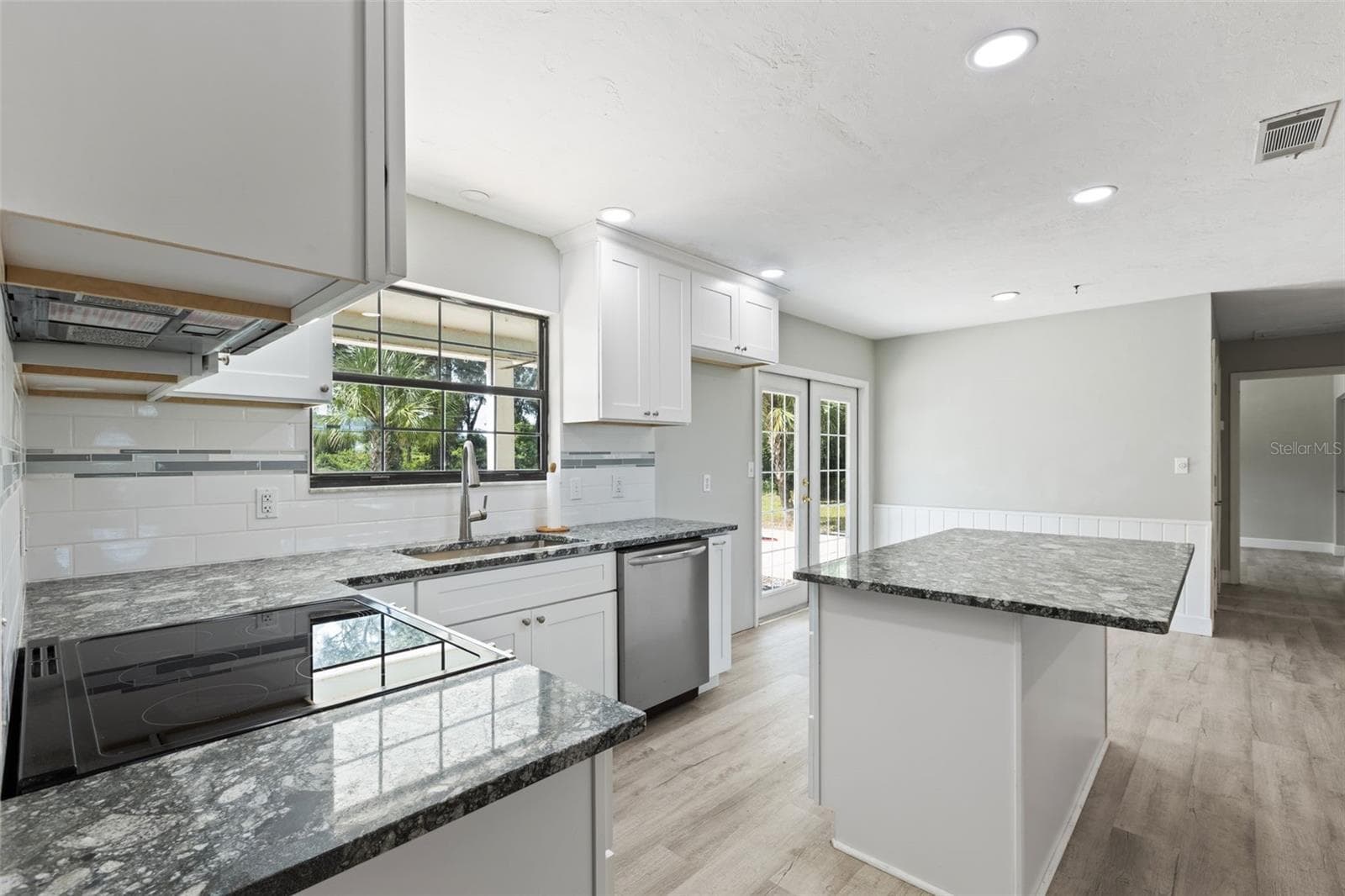 Single Family Residence at 1869 SW 32ND PL, BELL, photo 5 of 55