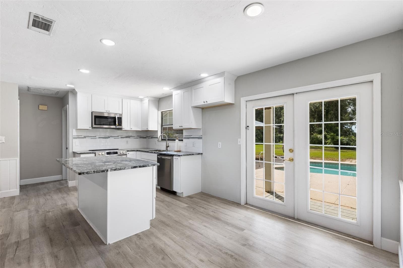 Single Family Residence at 1869 SW 32ND PL, BELL, photo 11 of 55