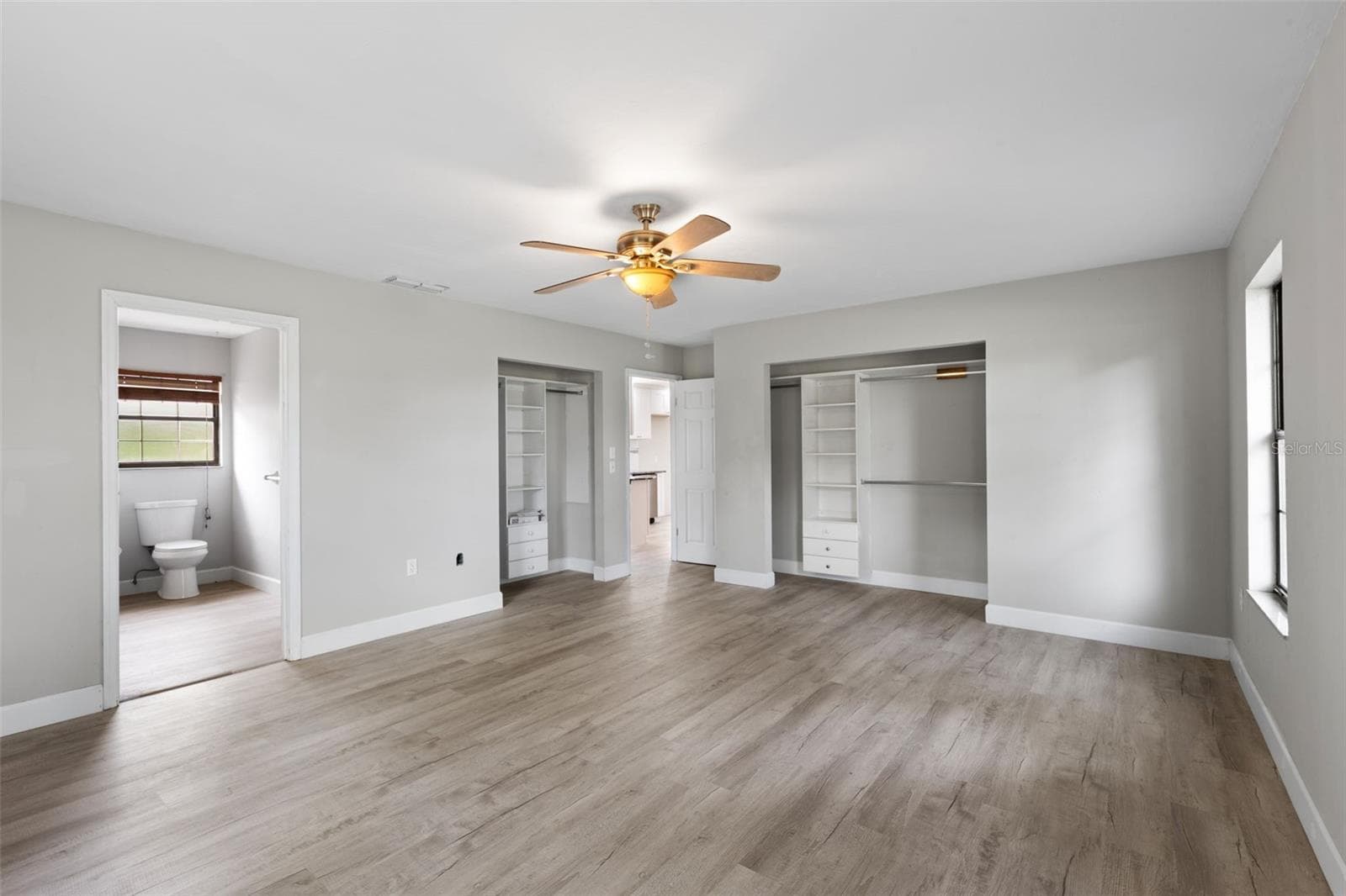 Single Family Residence at 1869 SW 32ND PL, BELL, photo 16 of 55