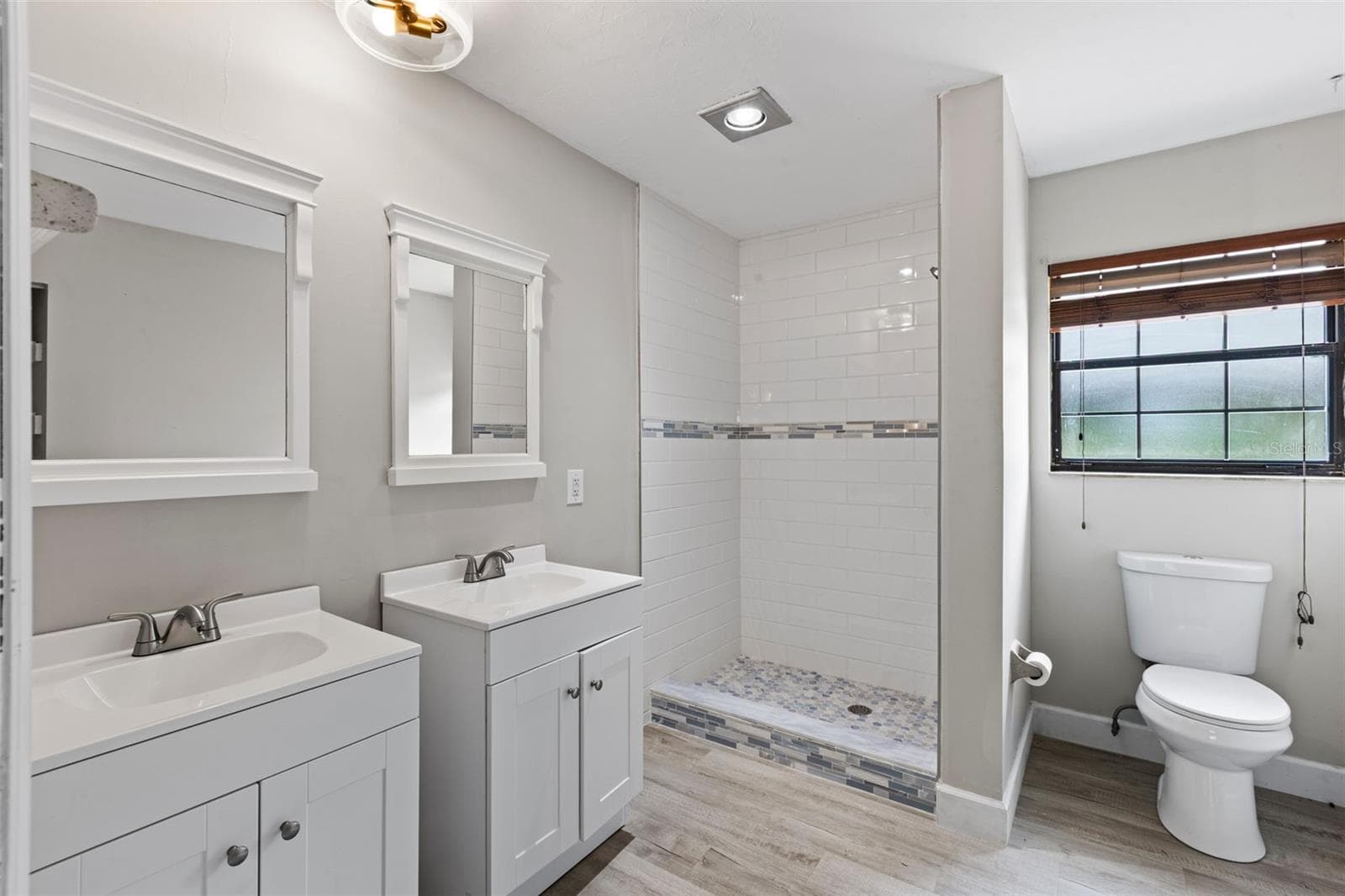 Single Family Residence at 1869 SW 32ND PL, BELL, photo 18 of 55