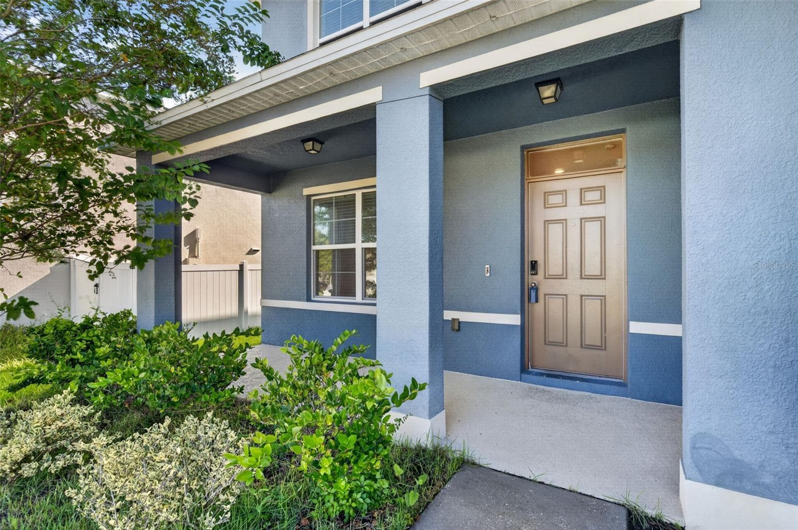 Single Family Residence at 3042 BETHPAGE LOOP, MOUNT DORA, photo 2 of 41