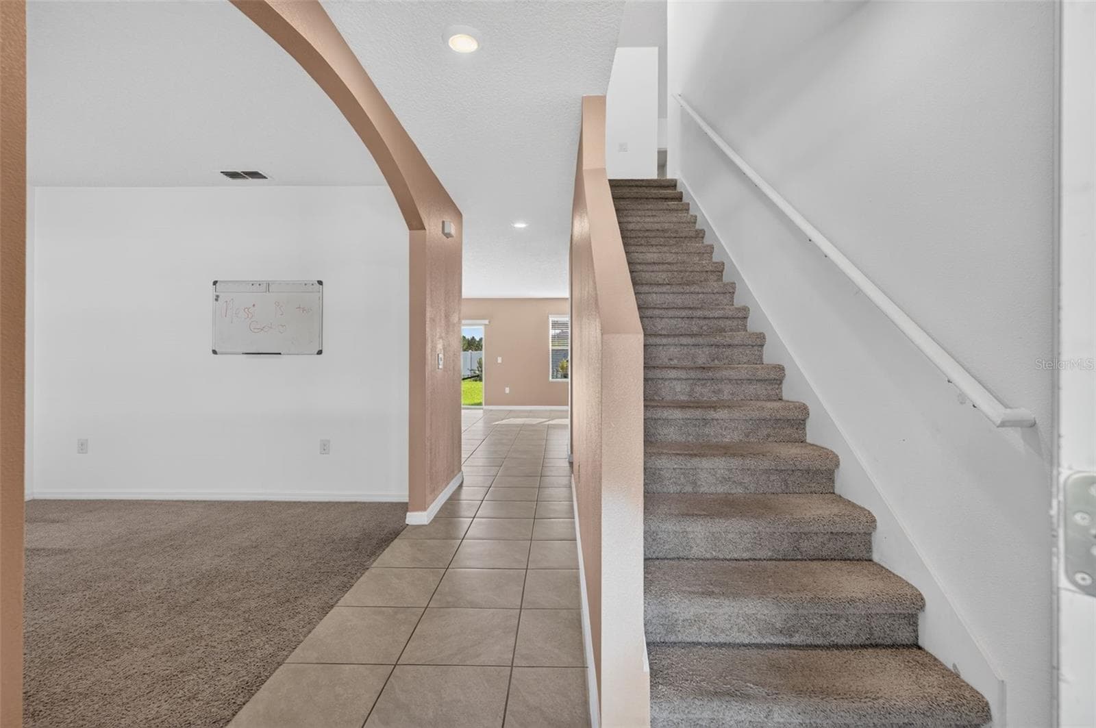 Single Family Residence at 3042 BETHPAGE LOOP, MOUNT DORA, photo 3 of 41