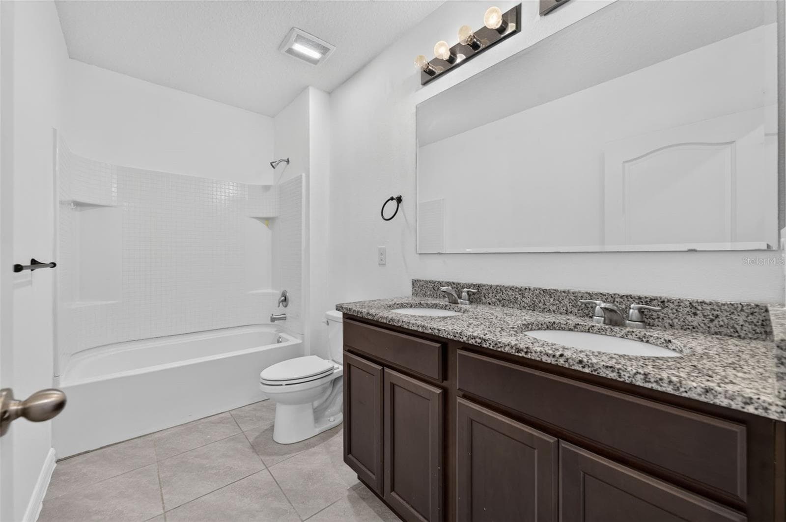 Single Family Residence at 3042 BETHPAGE LOOP, MOUNT DORA, photo 34 of 41