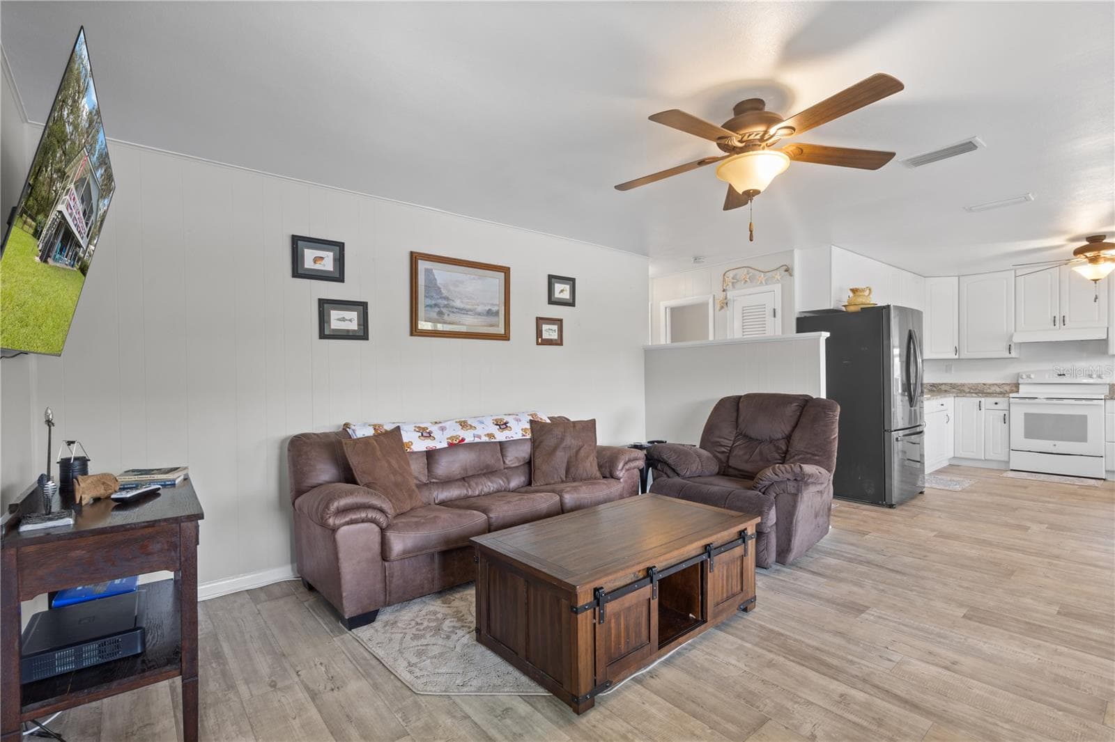 Single Family Residence at 473 SE 964TH ST, OLD TOWN, photo 2 of 41