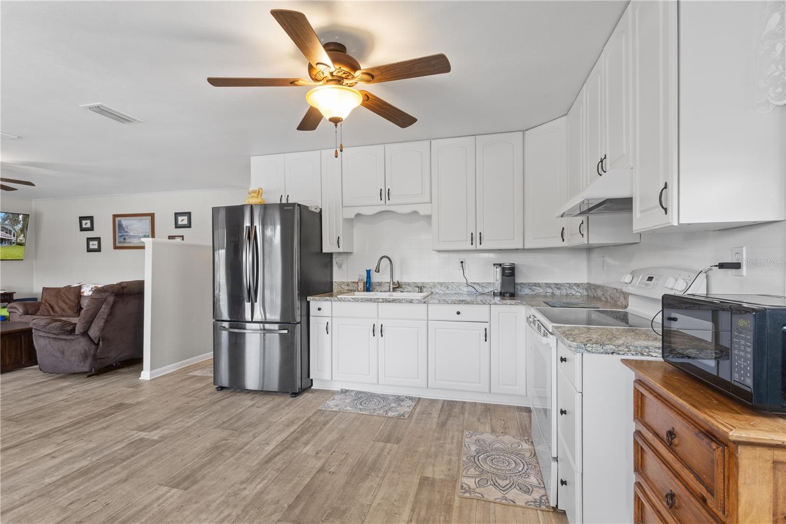 Single Family Residence at 473 SE 964TH ST, OLD TOWN, photo 6 of 41