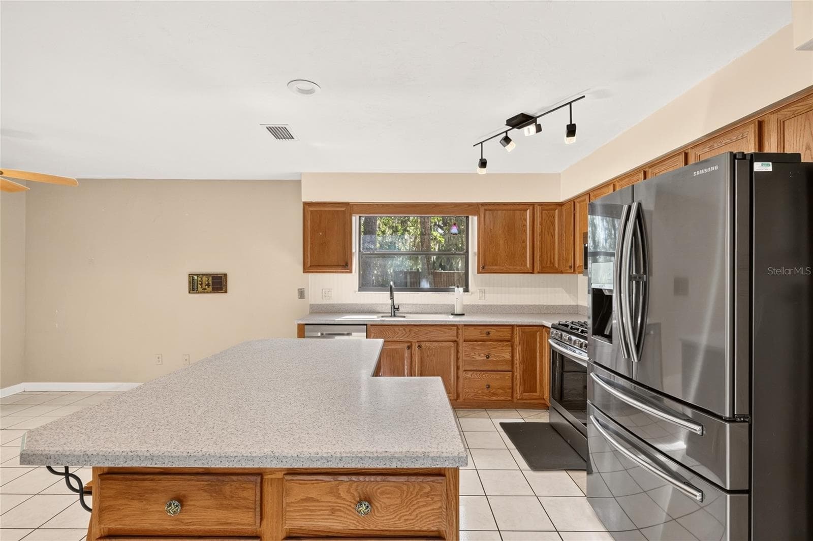 Newer Stainless-Steel Appliances - 2809 NW 35TH PL, GAINESVILLE