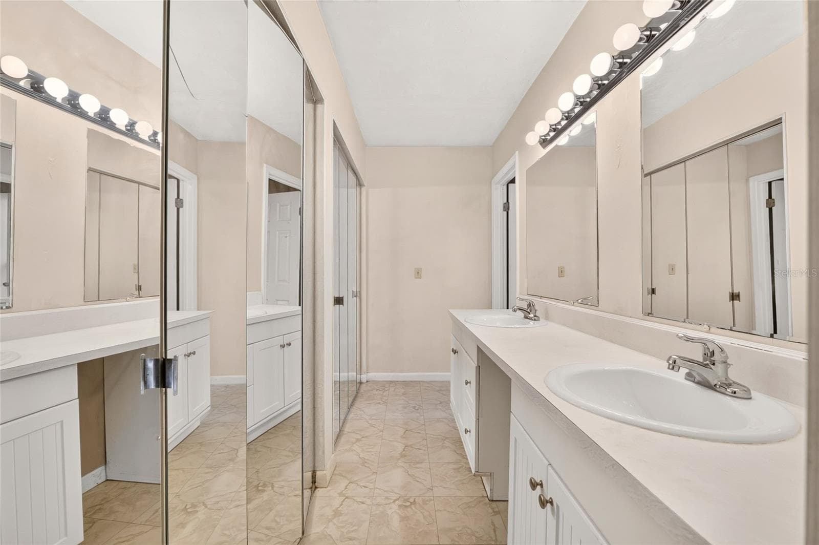 Primary Bathroom - 2809 NW 35TH PL, GAINESVILLE