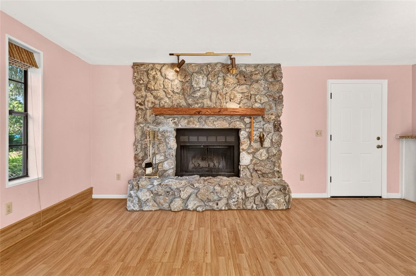 Wood Burning Fireplace in Secondary Living Area - 2809 NW 35TH PL, GAINESVILLE