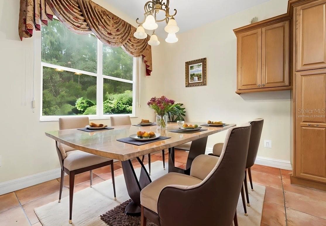 Virtually staged - 18004 LANAI ISLE DR, TAMPA