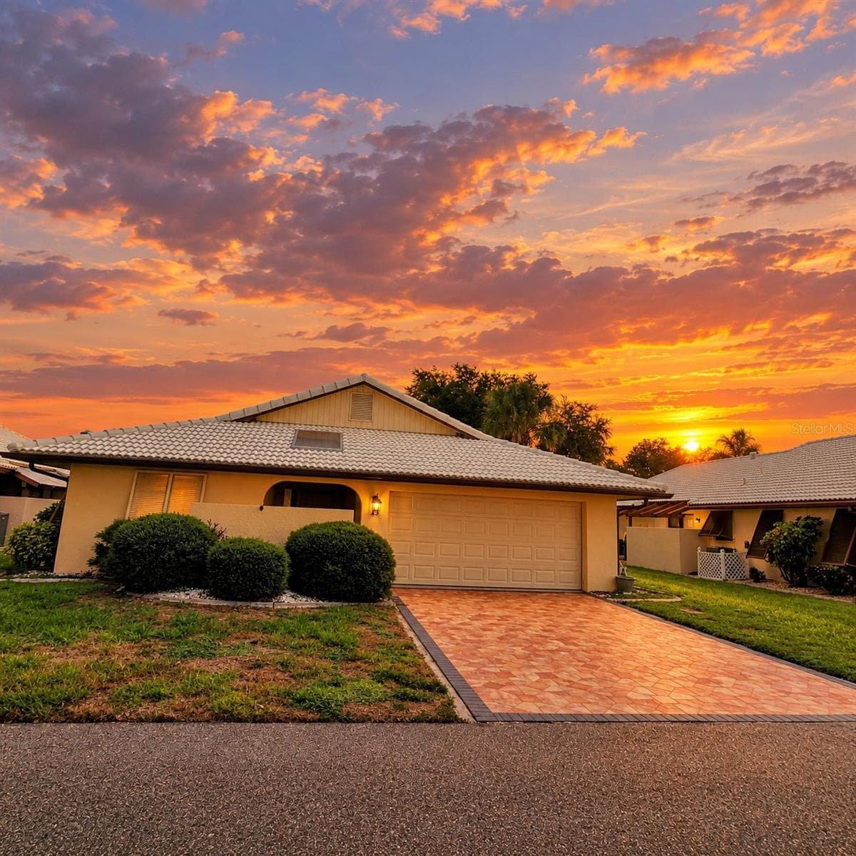 Single Family Residence at 49 SANDSTONE CIR, VENICE, photo 2 of 73