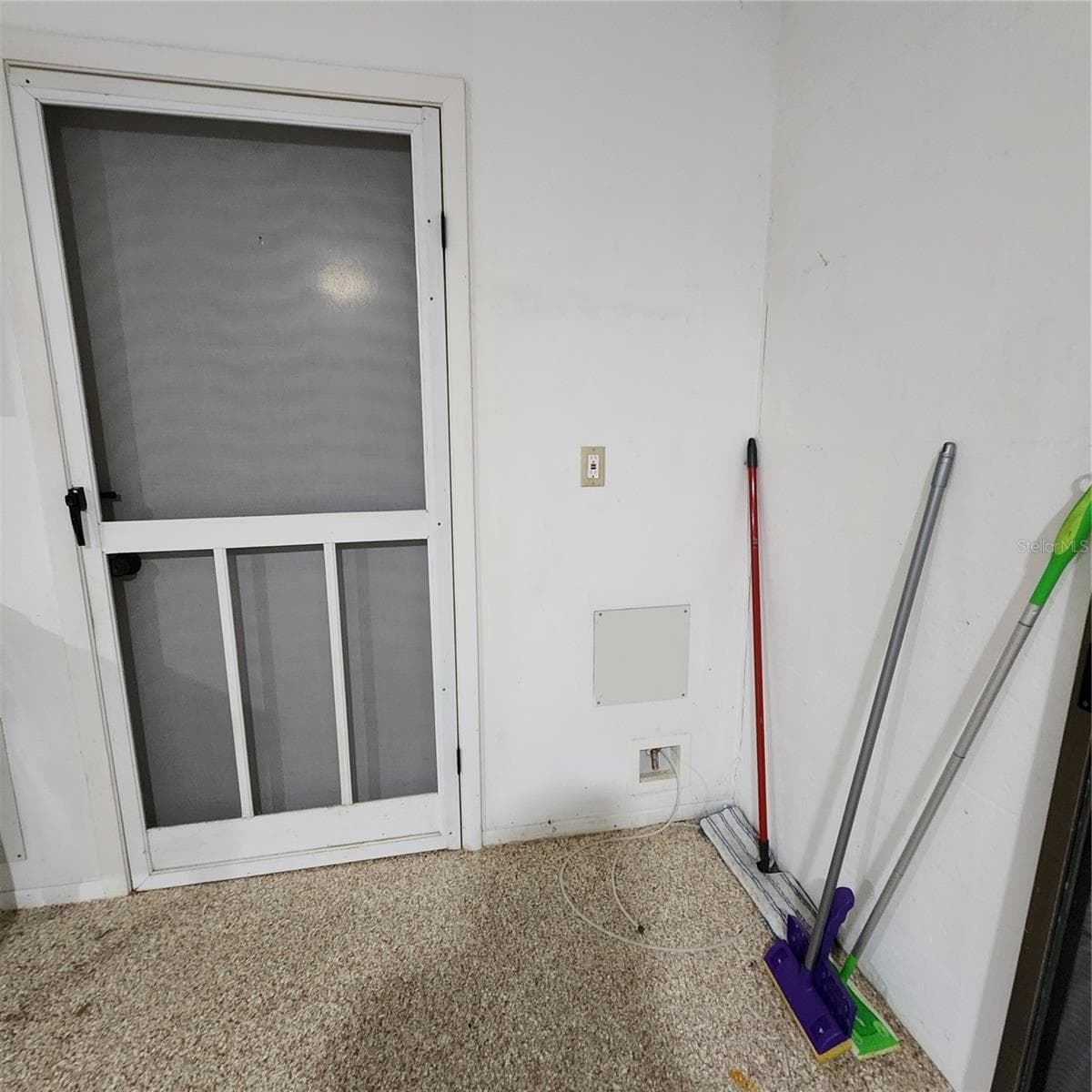 refrigerator water line hook up - 49 SANDSTONE CIR, VENICE
