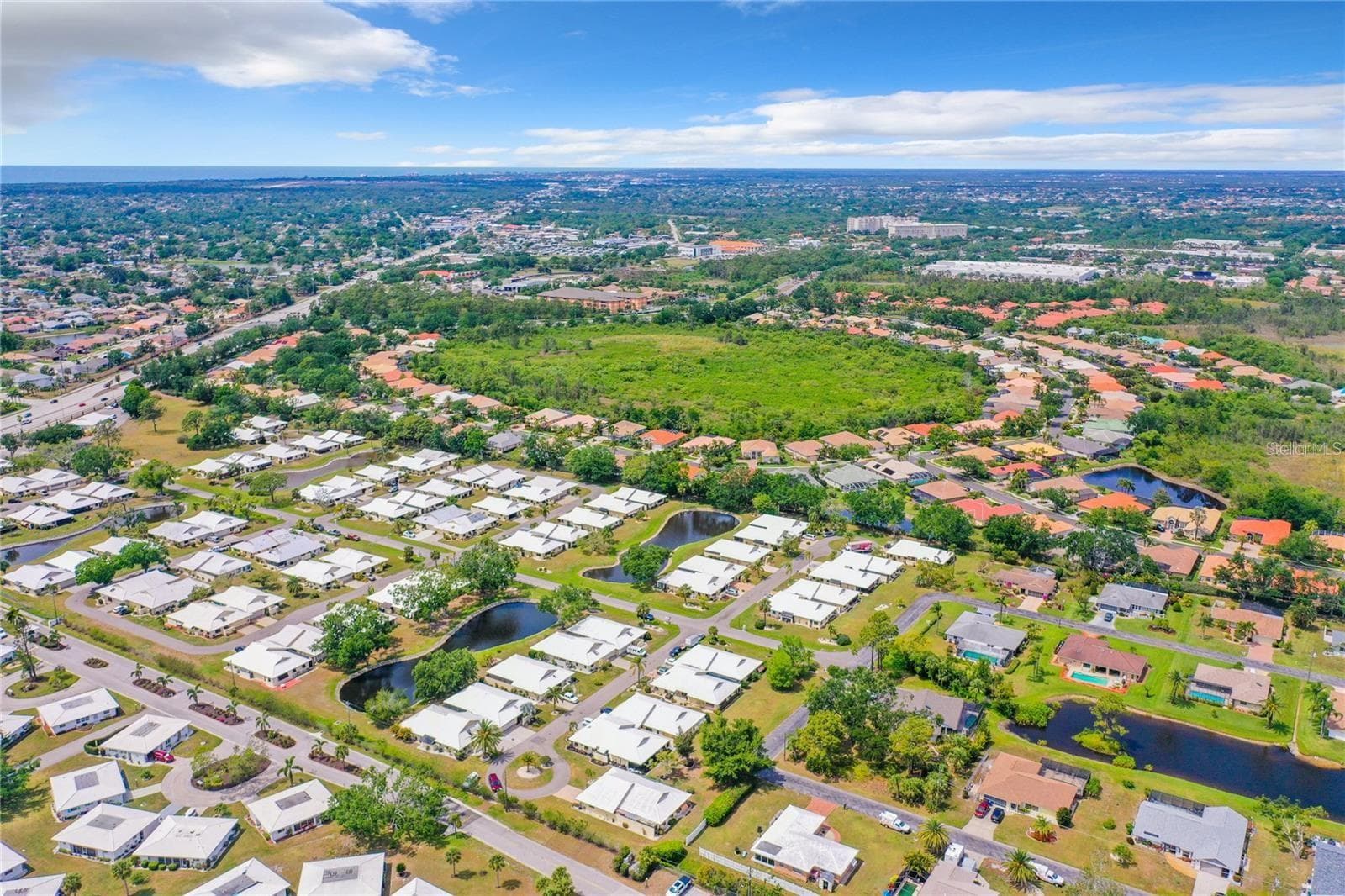 Hourglass Lakes aerial - 49 SANDSTONE CIR, VENICE