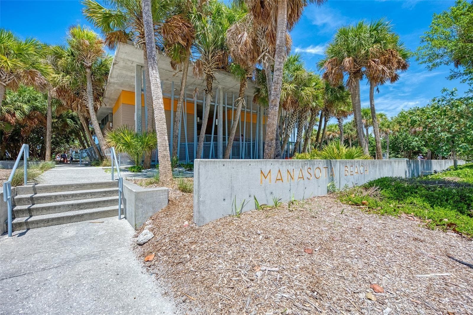 Welcome to your beach. 3.5 miles from home - 49 SANDSTONE CIR, VENICE