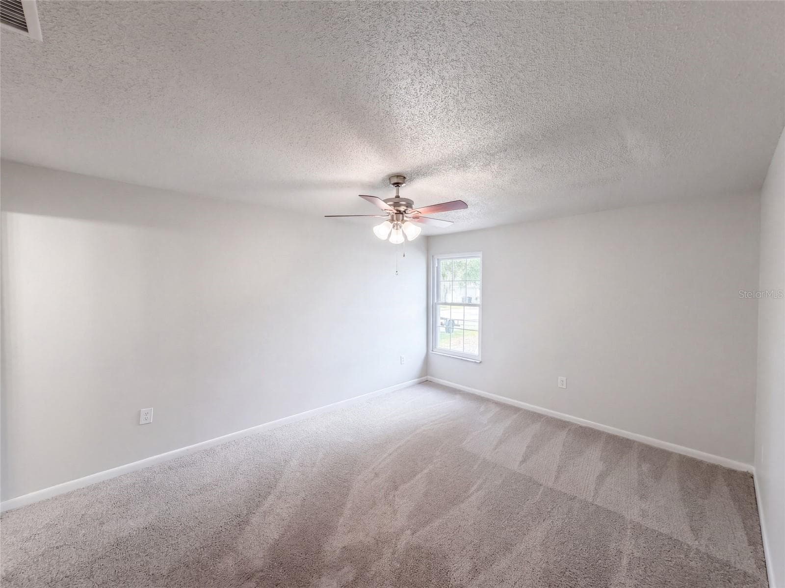 Single Family Residence at 4610 DEVON AVE, LAKELAND, photo 4 of 19