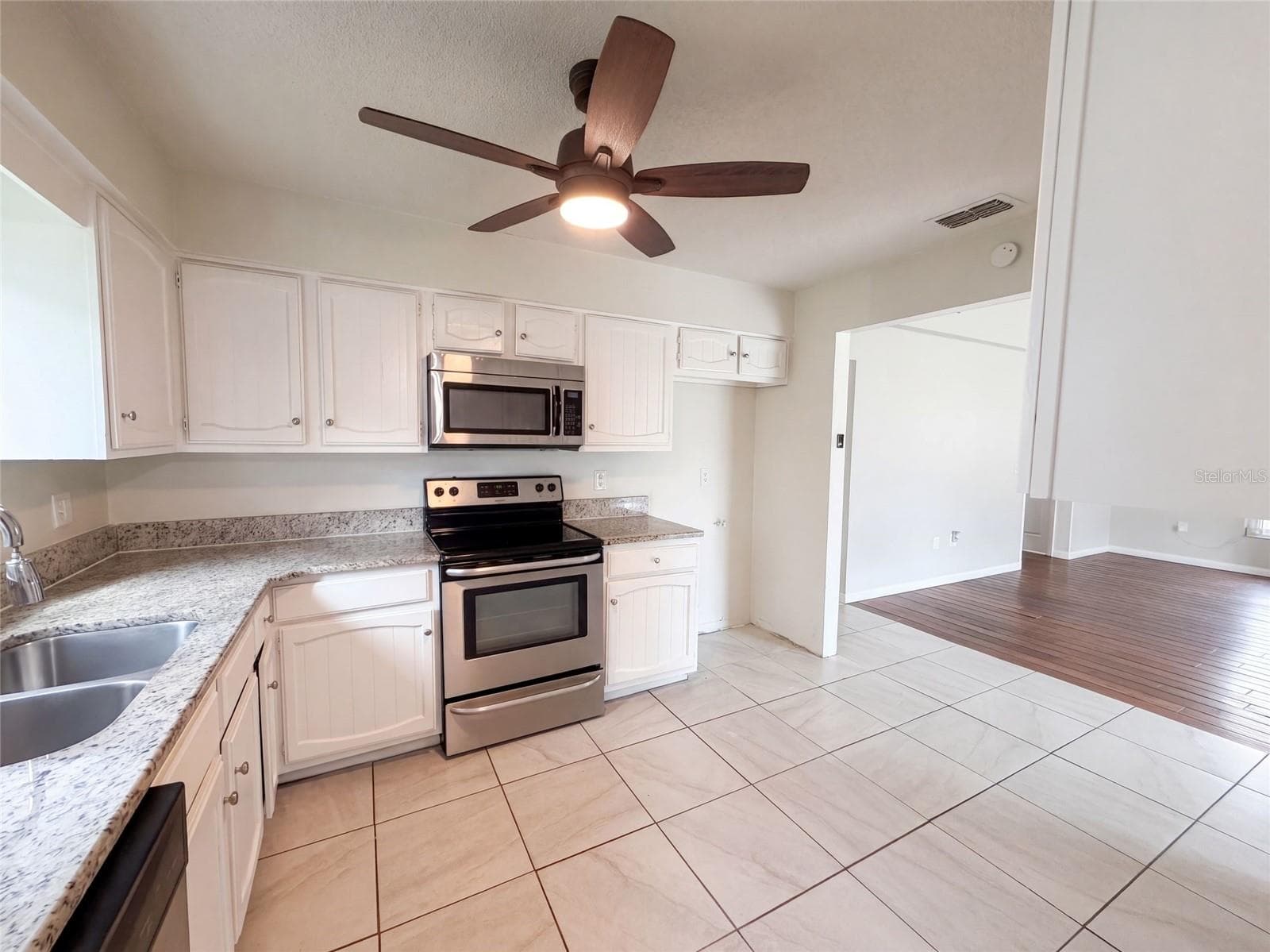 Single Family Residence at 4610 DEVON AVE, LAKELAND, photo 10 of 19