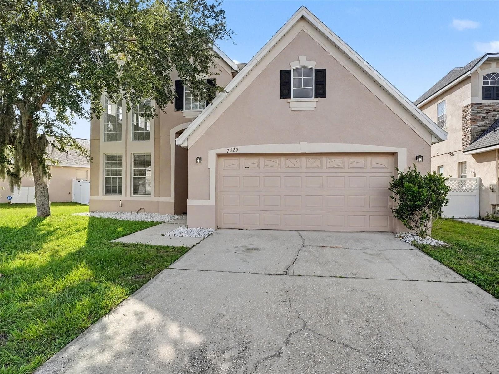 2220 SAND ARBOR CIR